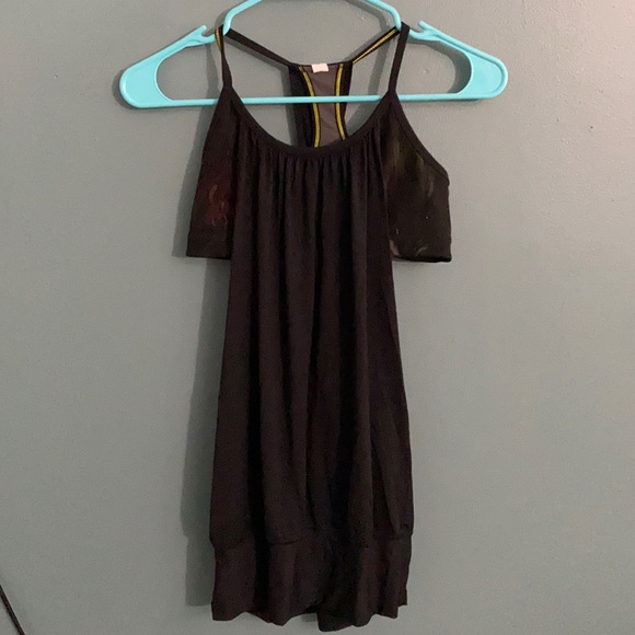 Lulu Lemon No Limits Tank. size 4 - Picture 2 of 7